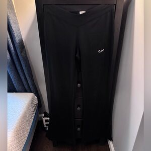 Nike Sportswear Team Nike Women's Mid-Rise Leggings